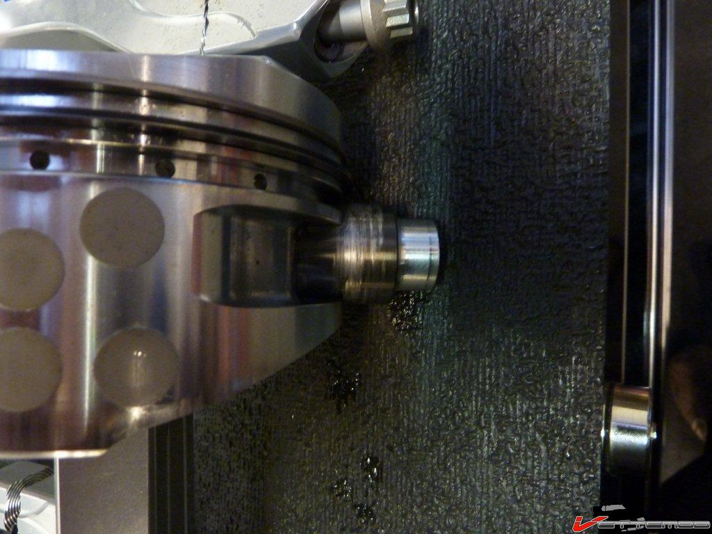 Piston pin galling in a drag race engine