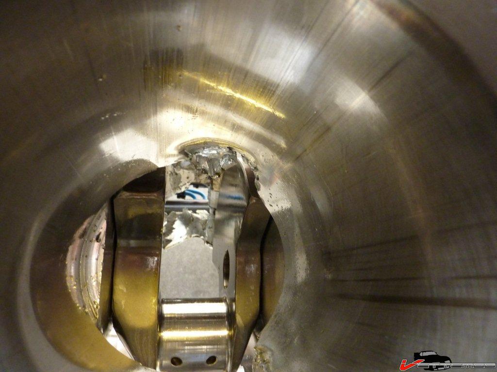 Piston pin galling in a drag race engine