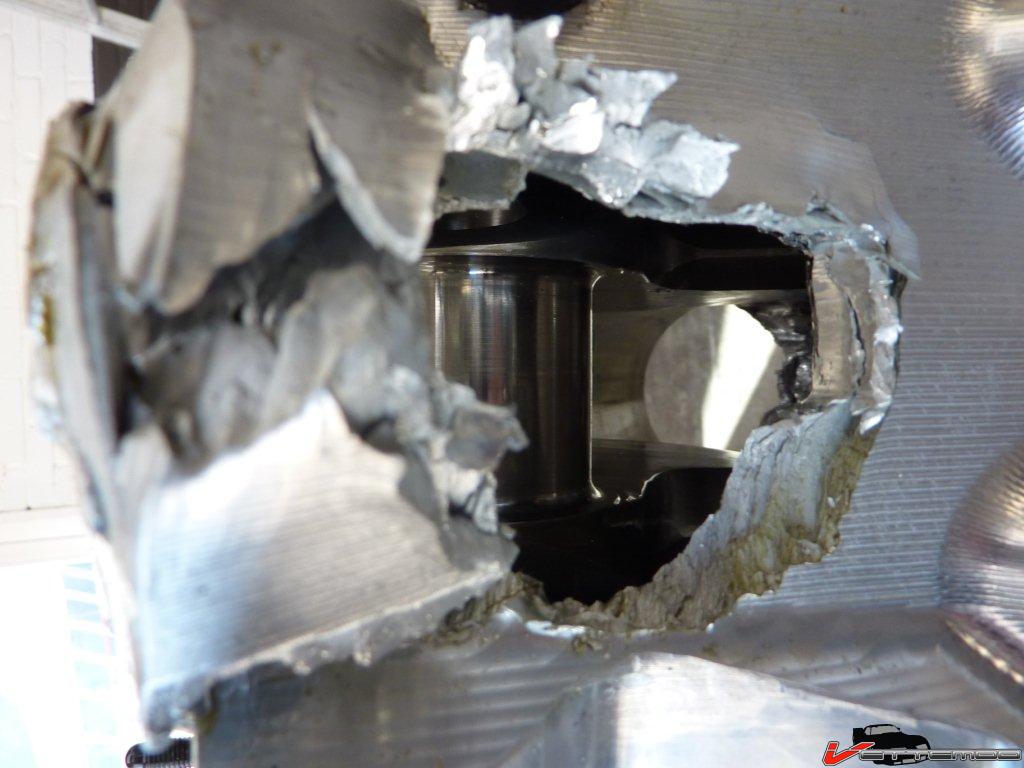 Piston pin galling in a drag race engine