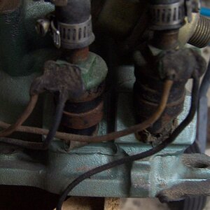 Pontiac injection 002.JPG