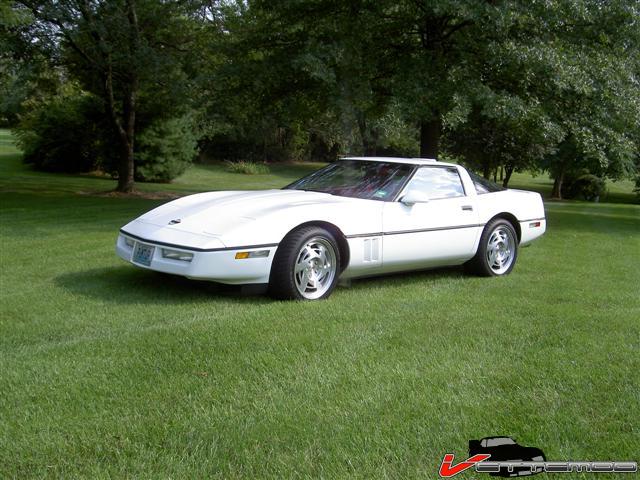 90  Corvette 004 (Small).jpg