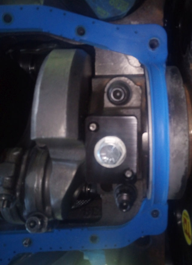 oil pump block off.jpg