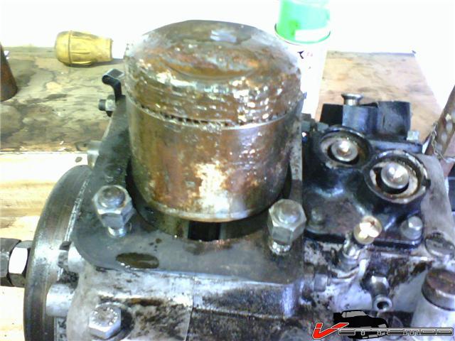 old piston.jpg