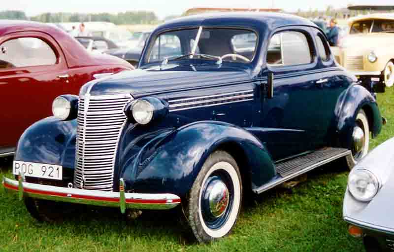 1938_Chevrolet_De_Luxe_Coupe_POG921.jpg